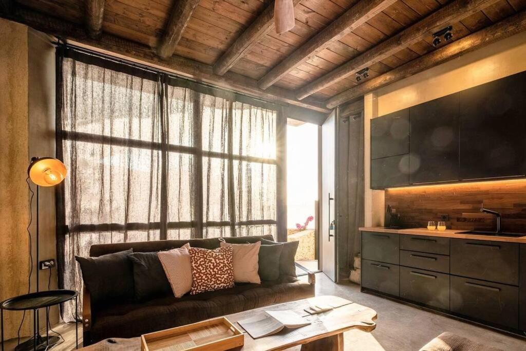 Sea View Garden Suites Pireusz Kültér fotó